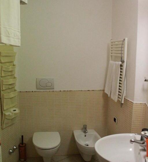 スタンダードルーム, Mamma Maria 2010