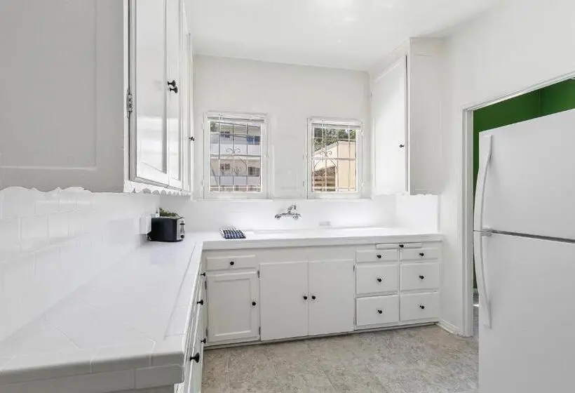 آپارتمان 1 خوابه, Beverly Hills Stylish & Central 1 Br Apt + Parking