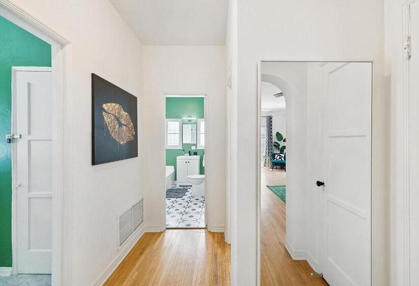 침실 1개 아파트, Beverly Hills Stylish & Central 1 Br Apt + Parking