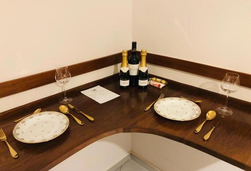 Deluxe Suite King Bed, Amontana Luxury Hôtel