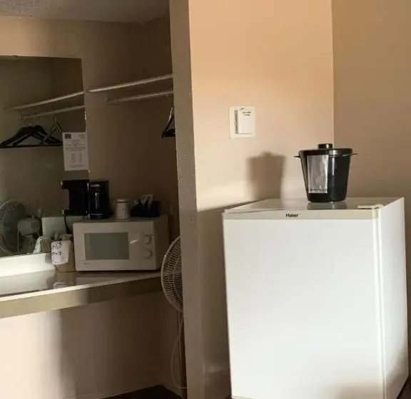 スタンダードルーム, Down Home Lodge & Family Rv Resort
