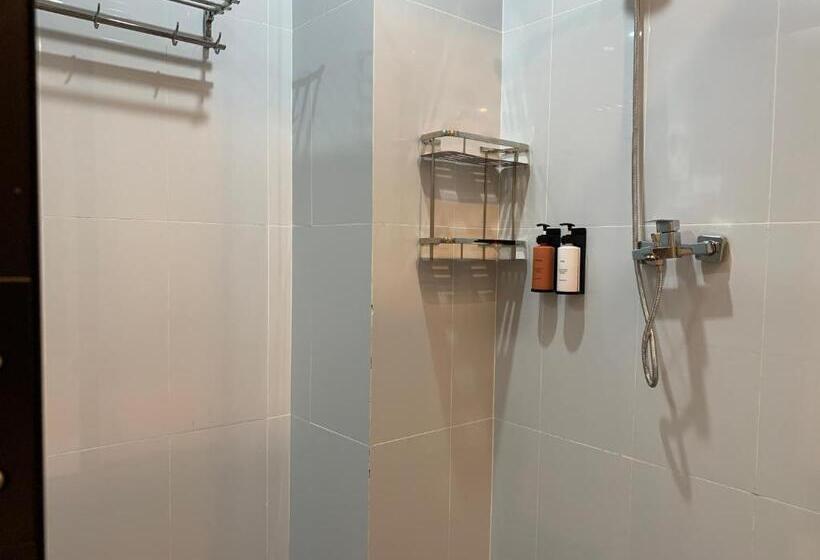 غرفة قياسية سرير كينج, Nico’s Hotel And Skybar