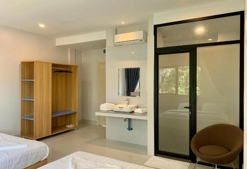 غرفة قياسية سرير كينج, Nico’s Hotel And Skybar