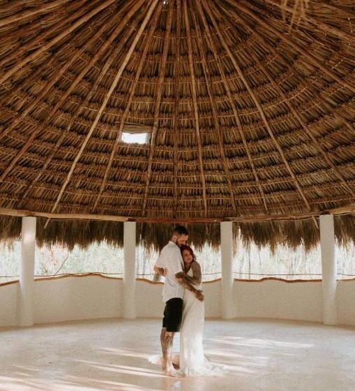 اتاق استاندارد, Room In Lodge Eco Lush Double Mayan Dome Cenote And Bikes