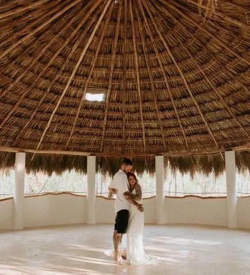 Standard-huone, Room In Lodge   Eco Lush Double Mayan Dome Cenote And Bikes