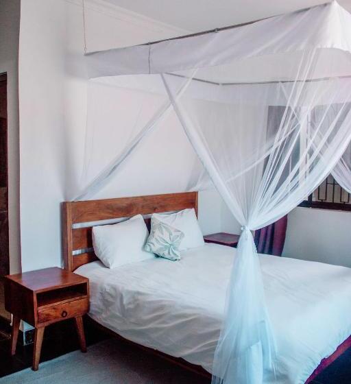 اتاق استاندارد, Tropicana House