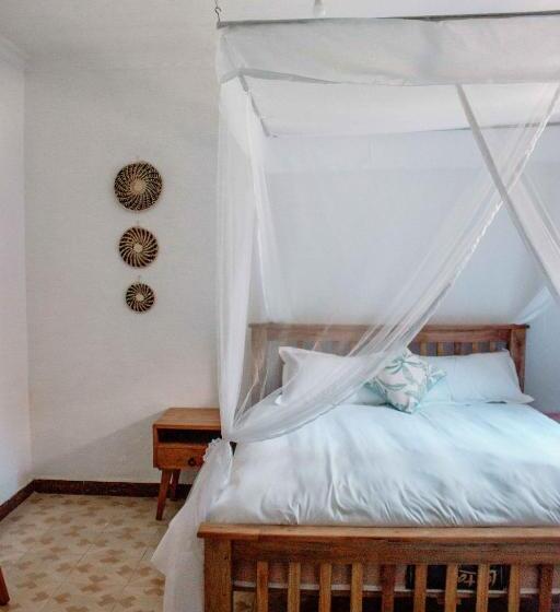 اتاق استاندارد, Tropicana House