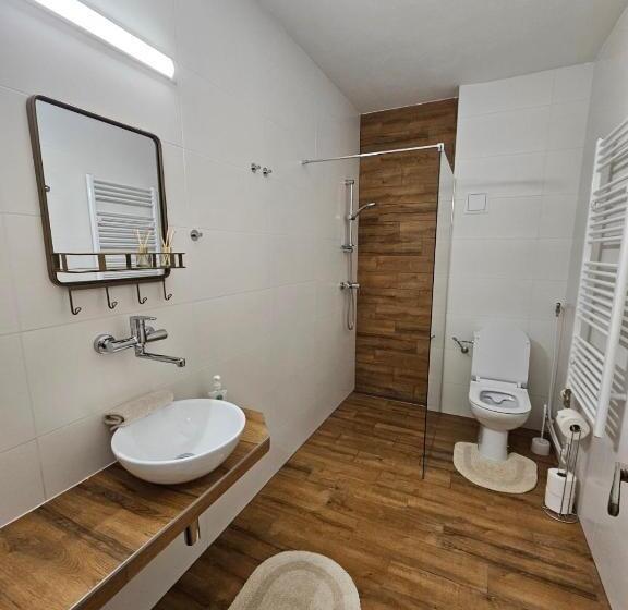 شقة غرفة واحدة, Ubytovanie Funstar Topoľčany