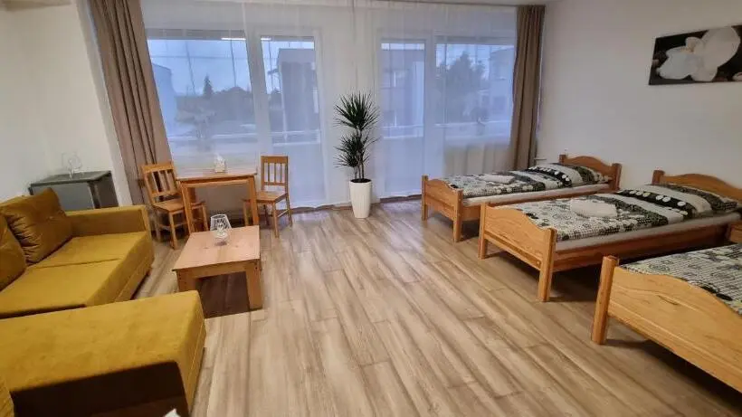 １ベッドルームアパートメント, Ubytovanie Funstar Topoľčany