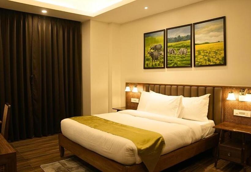 סוויטה דלוקס, Mystique Mayong