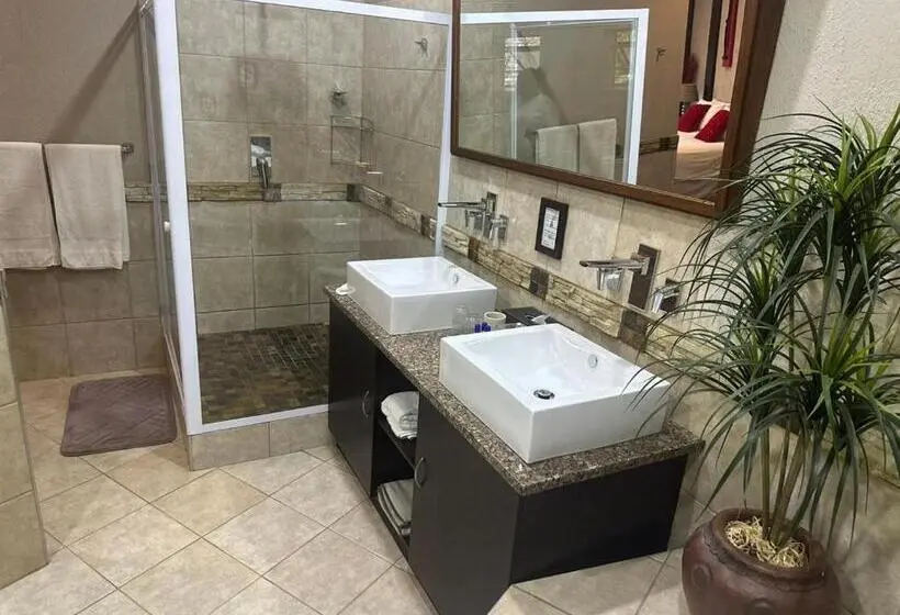 اتاق لوکس خانوادگی, Safari Bed & Breakfast