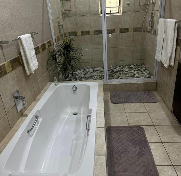 ファミリールーム, Safari Bed & Breakfast