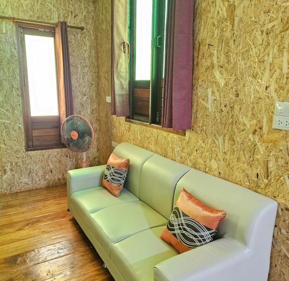 标准间带露台, Rommai Forest Bungalows