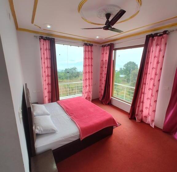 غرفة ديلوكس, House Of Adventure