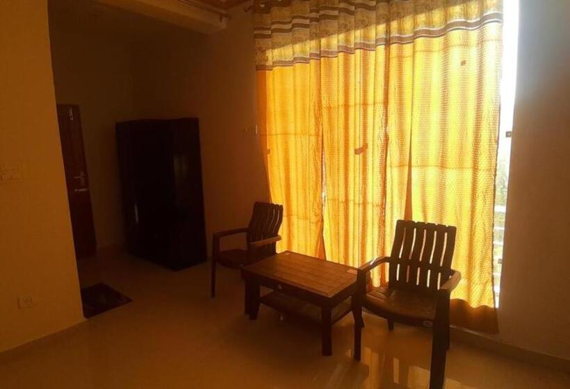 غرفة قياسية, House Of Adventure