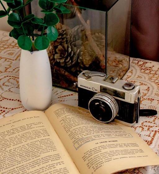 اتاق استاندارد چهارنفره با بالکن, Nắng Hạ Homestay đà Lạt