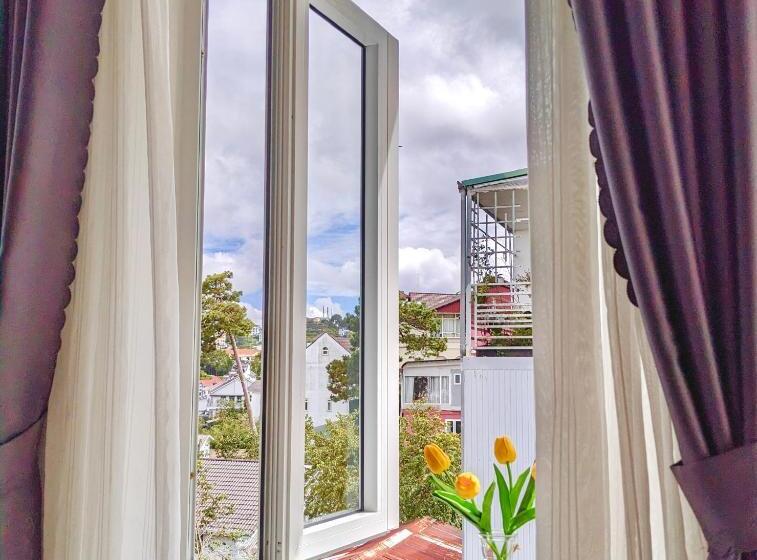 اتاق لوکس با چشمانداز شهر, Nắng Hạ Homestay đà Lạt