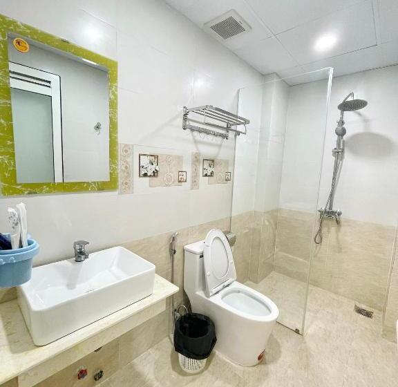 اتاق لوکس با بالکن, Nắng Hạ Homestay đà Lạt