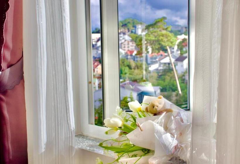 اتاق لوکس با چشمانداز شهر, Nắng Hạ Homestay đà Lạt