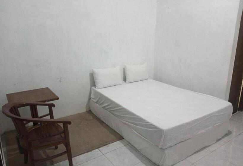 חדר אקונומי, Oyo 93161 Nurul Hikmah Homestay Syariah & Sport Center