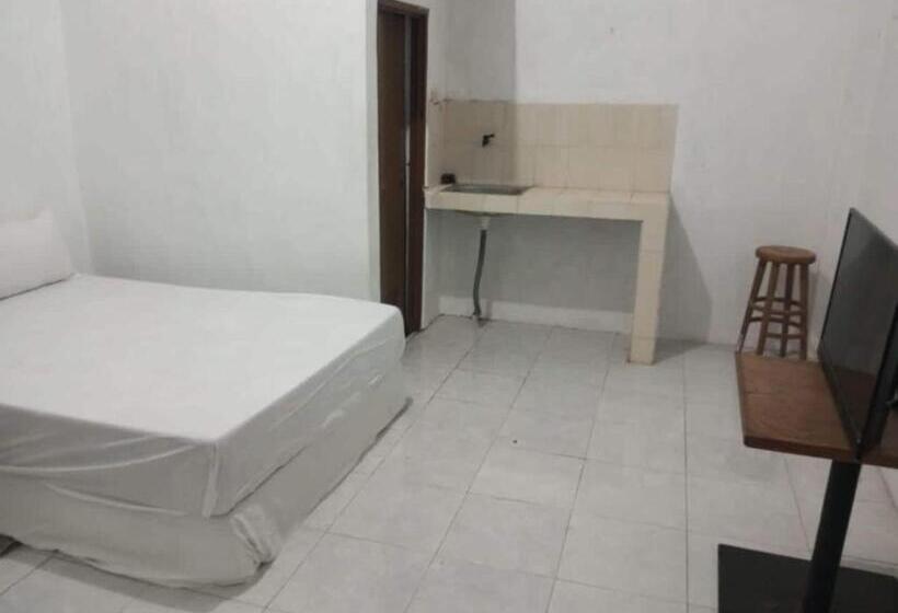 חדר סטנדרט, Oyo 93161 Nurul Hikmah Homestay Syariah & Sport Center