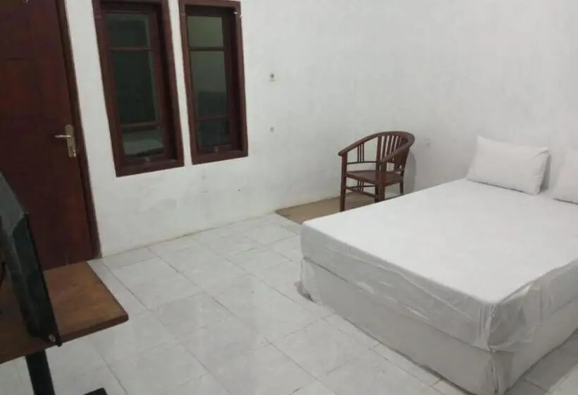 スタンダードルーム, Oyo 93161 Nurul Hikmah Homestay Syariah & Sport Center