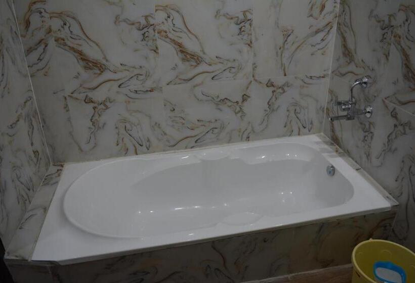 标准间带露台, Rajesh Bed & Breakfast