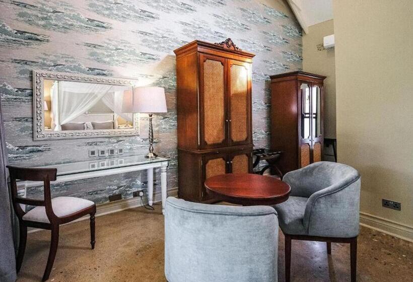 اتاق کلاسیک با تخت دونفره, The Peech Boutique