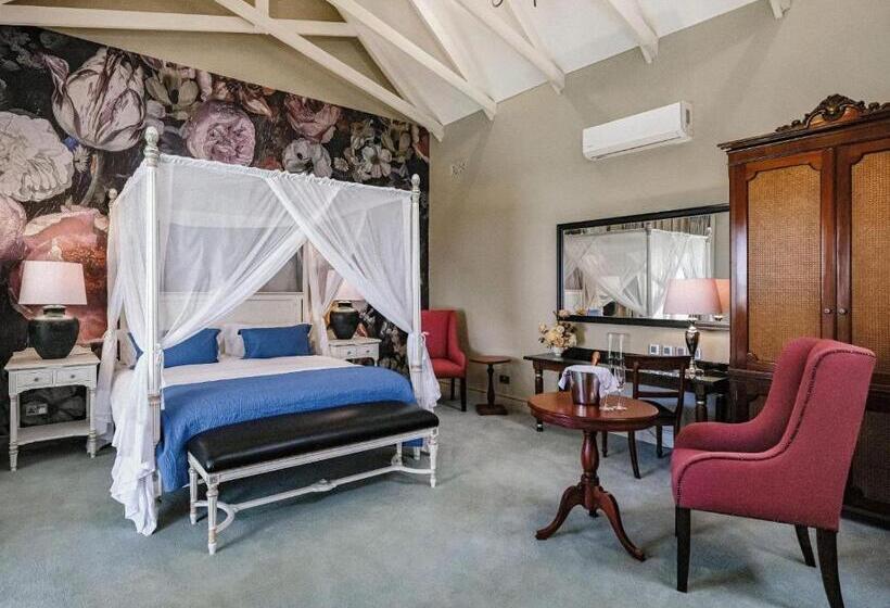 اتاق سوپریور با تخت بزرگ, The Peech Boutique