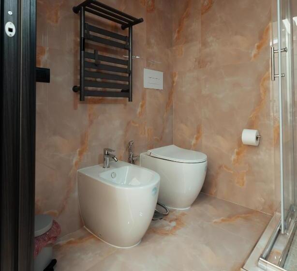 اتاق لوکس سه تخته, B&b Mirò Luxury Aeroporto Capodichino Napoli