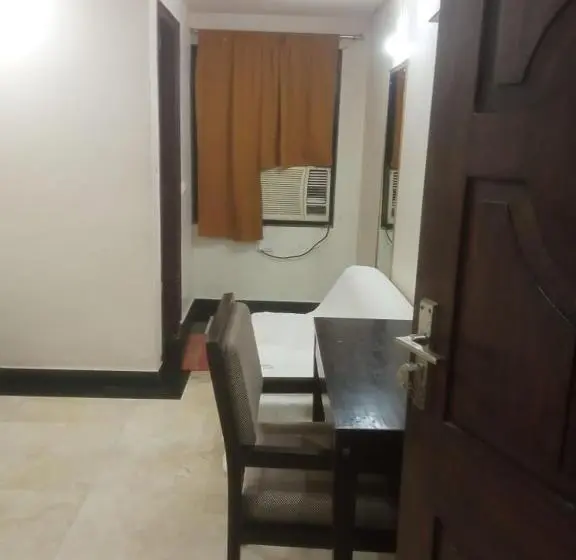 スタンダードルーム, Avadh Vihara Beds & Breakfast