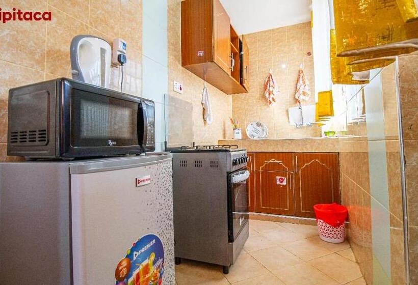 سوییت خانوادگی, Platinum Empire Homes