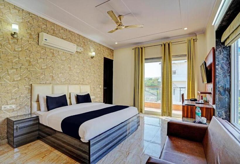 Standard-huone King-vuode, Homefort Stays Sector 45 Near Cyber Park & Artemis Hospital