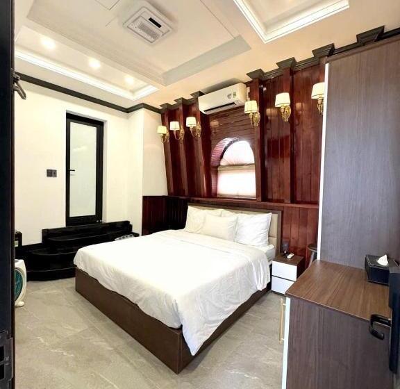 اتاق لوکس, Sala