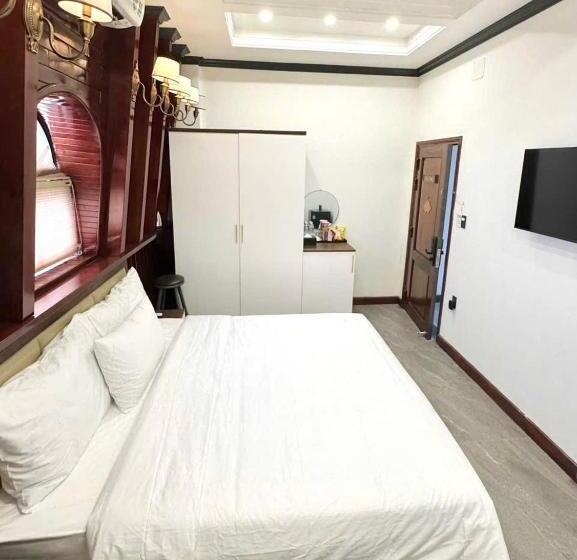 اتاق لوکس, Sala