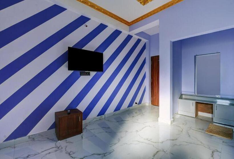 اتاق استاندارد, Oyo Flagship Jp Hotel & Banquet