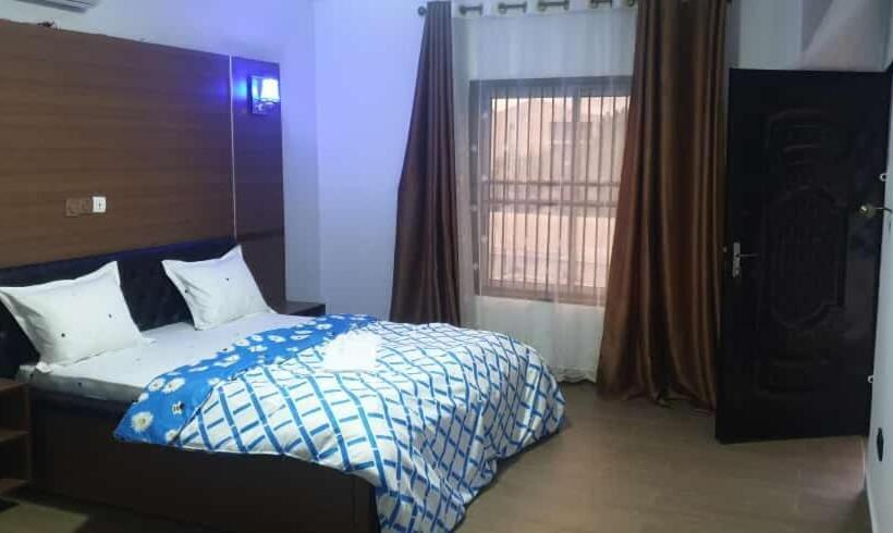 سوییت خانوادگی, Bikaba Guest House