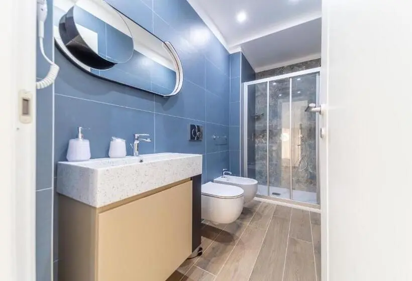 اتاق استاندارد با بالکن, Mentana Rooms