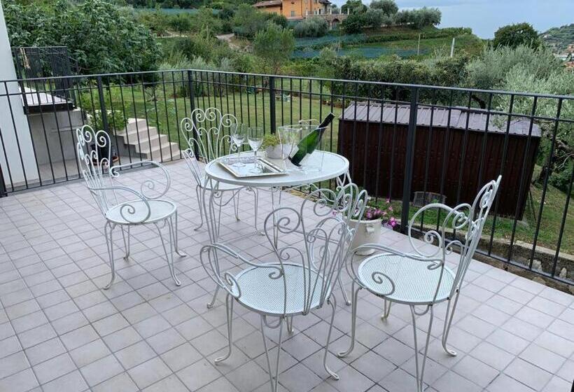 带观景的豪华间, Villa Marta Bed And Breakfast