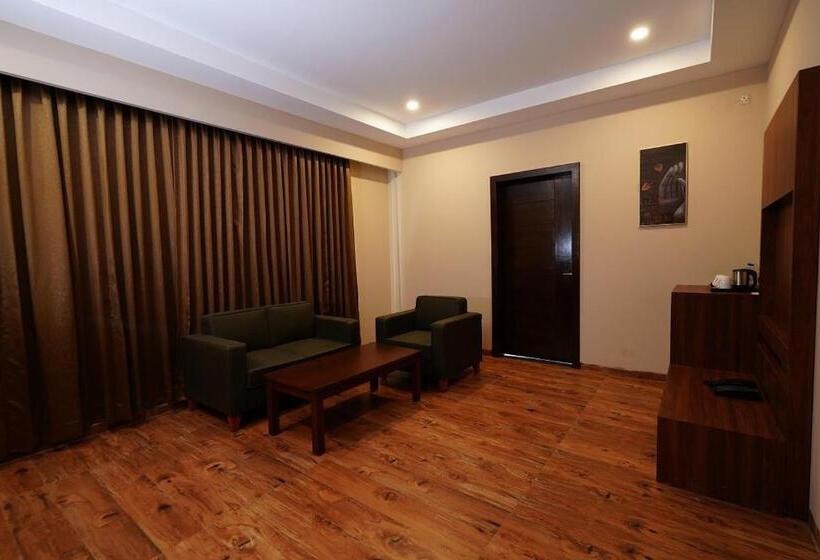 جناح مزوَّد بشرفة, Antaraal Resort & Spa A Village Resort