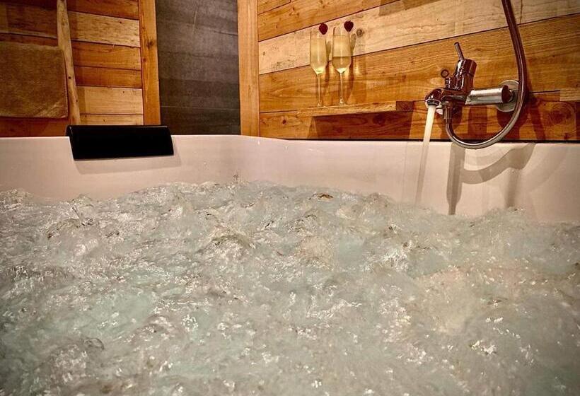 Люкс с гидромассажем, Le Sanglier Amoureux