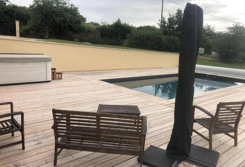 חדר משפחתי, Maison Allianes