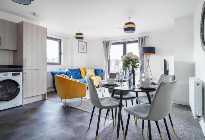 Апартаменты Deluxe 1 Спальня, Heathrow Haven: Stylish Apartments In The Heart Of Slough