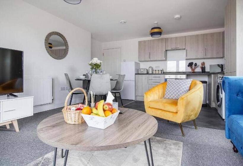Апартаменты Deluxe 1 Спальня, Heathrow Haven: Stylish Apartments In The Heart Of Slough