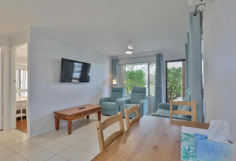 شقة غرفتين, Beachside On Burkitt