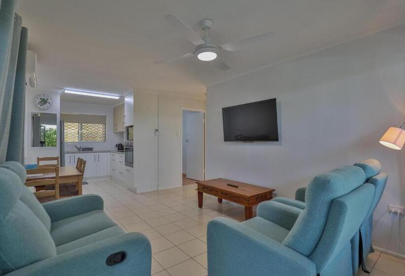 شقة غرفتين, Beachside On Burkitt