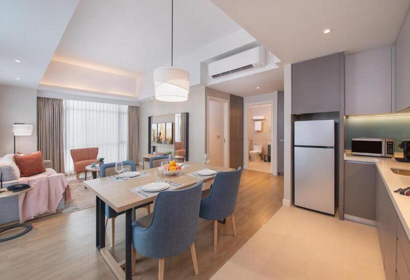 Апартаменты Премиум 1 Спальня, Citadines Roces Quezon City