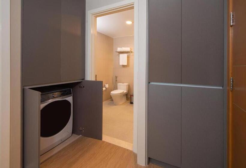 Апартаменты Премиум 1 Спальня, Citadines Roces Quezon City