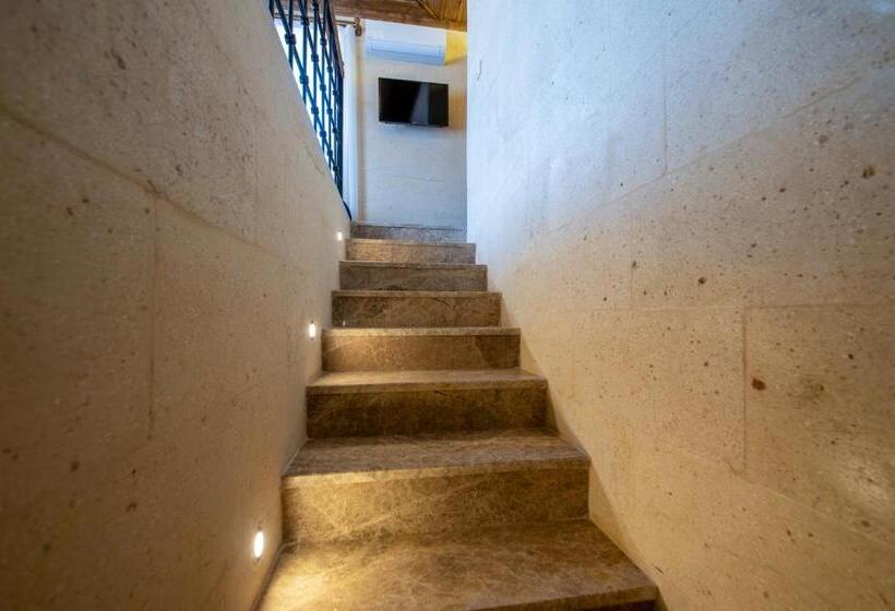 复式套房, Remus Romulus Cappadocia