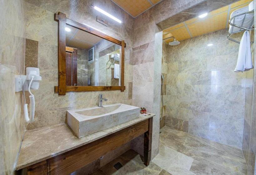 复式套房, Remus Romulus Cappadocia